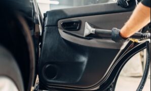 Door trim interior mobil kulit sintetis